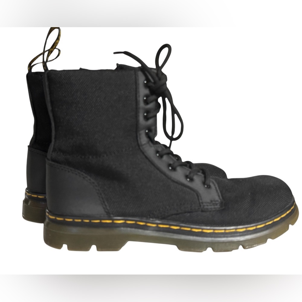 EUC Dr. Martens JUNIOR COMBS EXTRA TOUGH POLY CASUAL BOOTS SZ 4